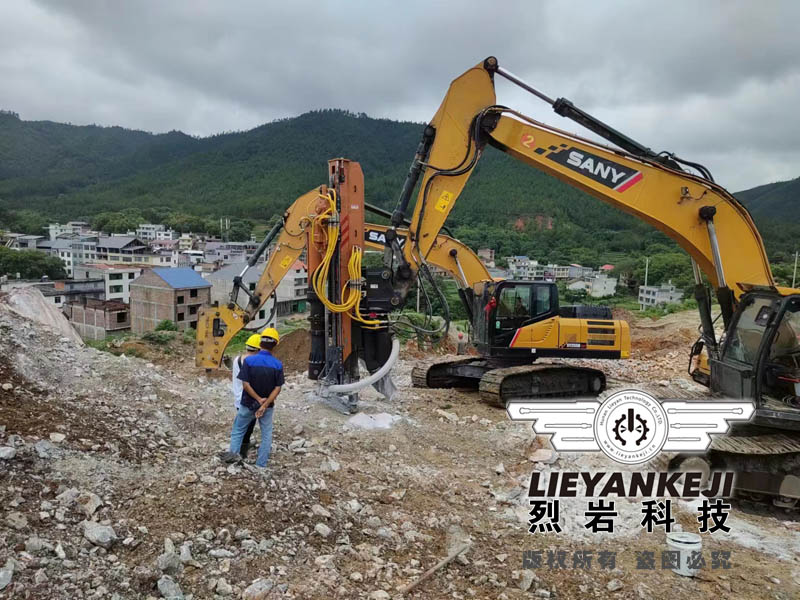 静态劈石器 岩石碎裂设备项目现场